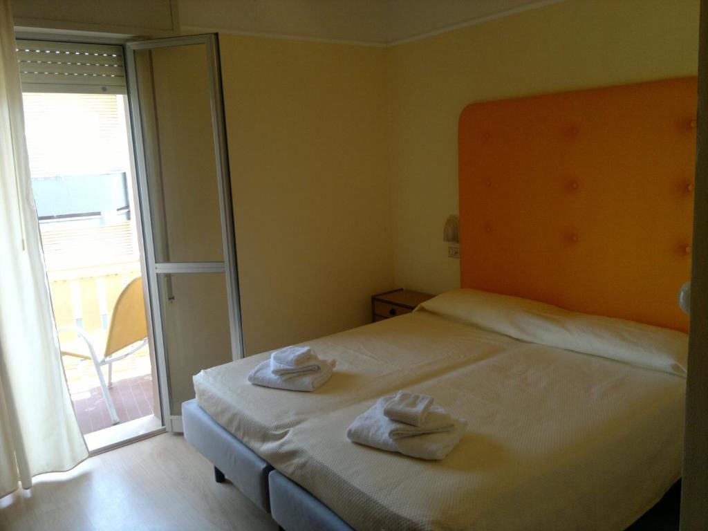 Hotel Dom Milano Marittima Zimmer foto