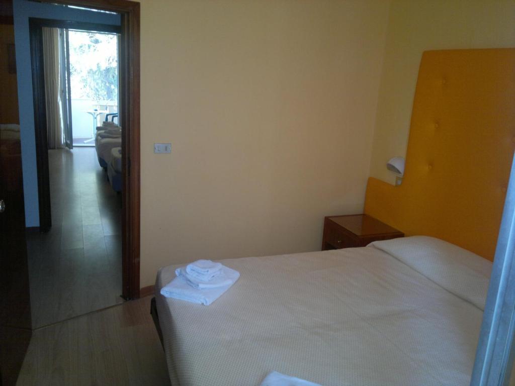 Hotel Dom Milano Marittima Zimmer foto