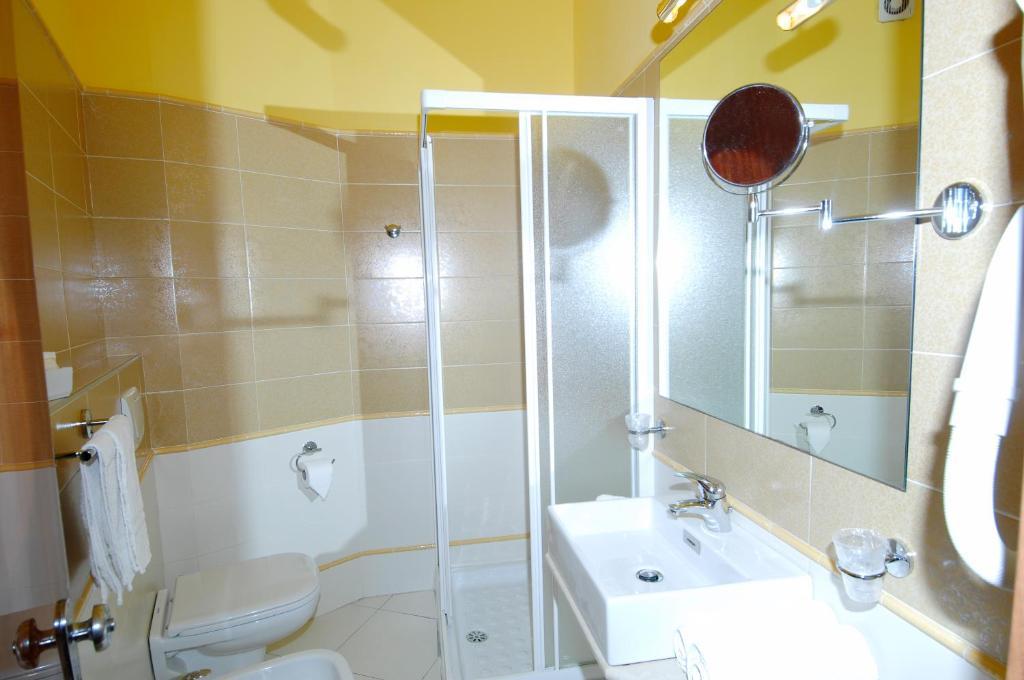Hotel Dom Milano Marittima Zimmer foto